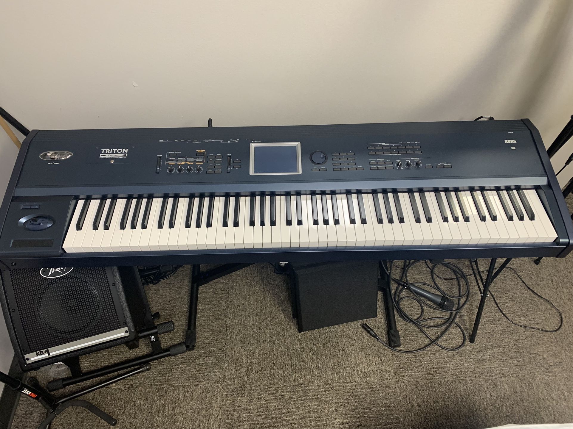 Korg Triton Extreme Music Workstation / Sampler - Full 88 Keys