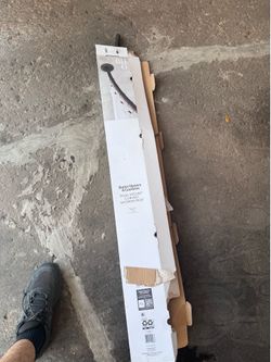 Dual Mount Curved Shower Rod.