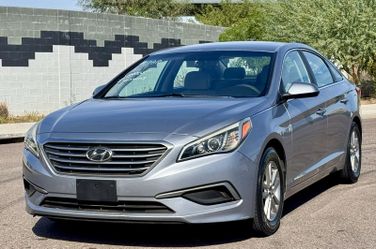 2016 Hyundai Sonata 4 Door Sedan - Live Auction Today 4:30 PM