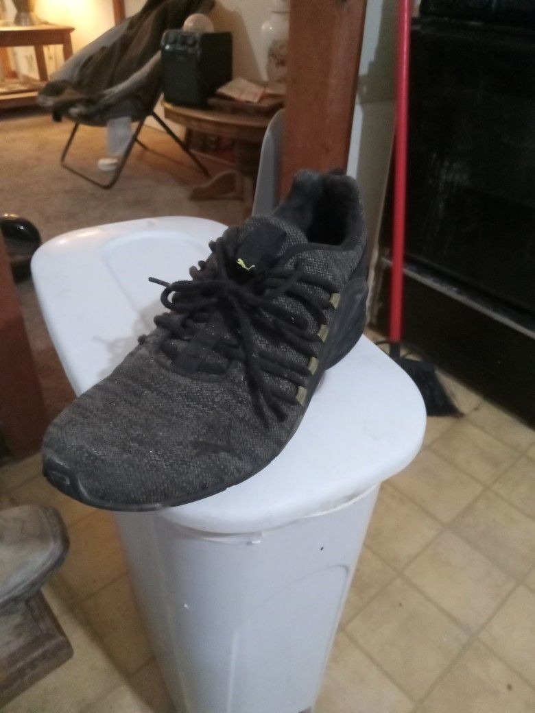 Mens Puma Tennis Shoes