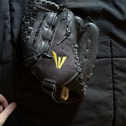 Easton Baseball/Softball Glove