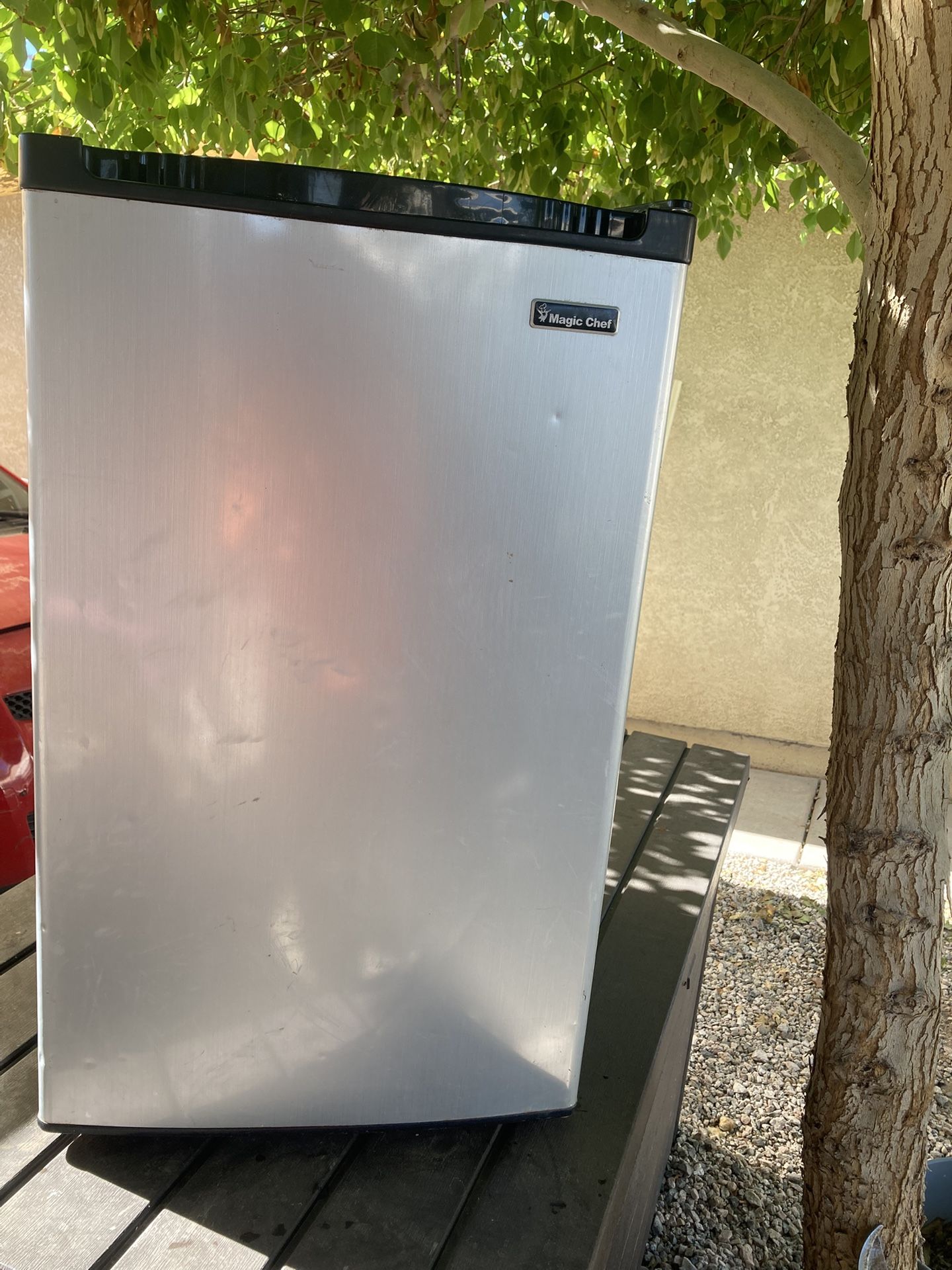 Magic chef Mini Fridge