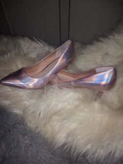 Holographic Pumps Size 7.5