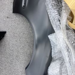2001-06 Mercedes-Benz C Class Right  Front Fender 