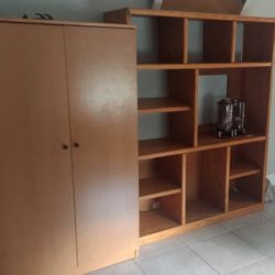 Closet/Shelves