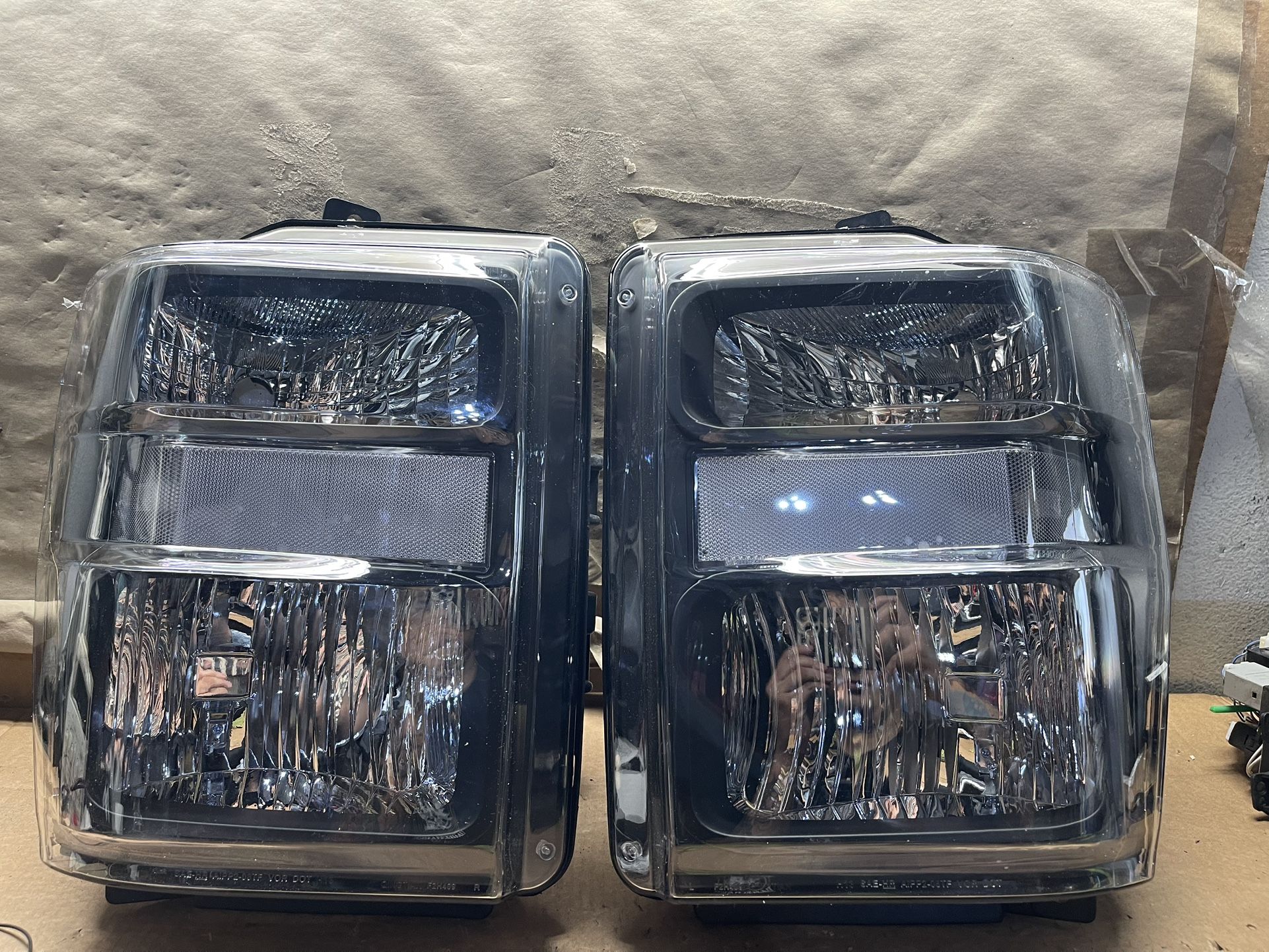 OH200 Clear Lens Headlights Replacement Compatible with 08-10 F-250 / F-350 / F-450 / F-550 Super Duty
