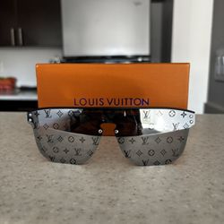 Louis Vuitton Glasses ( Shades )