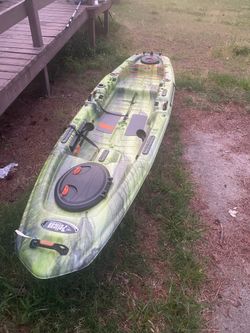 Kayak- Pelican Catch 120