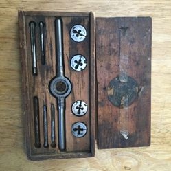 E.F. Well & Son Co. Tap And Die Tool Set