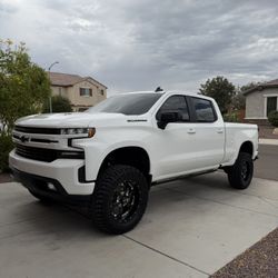 2020 Chevrolet Silverado RST 4X4