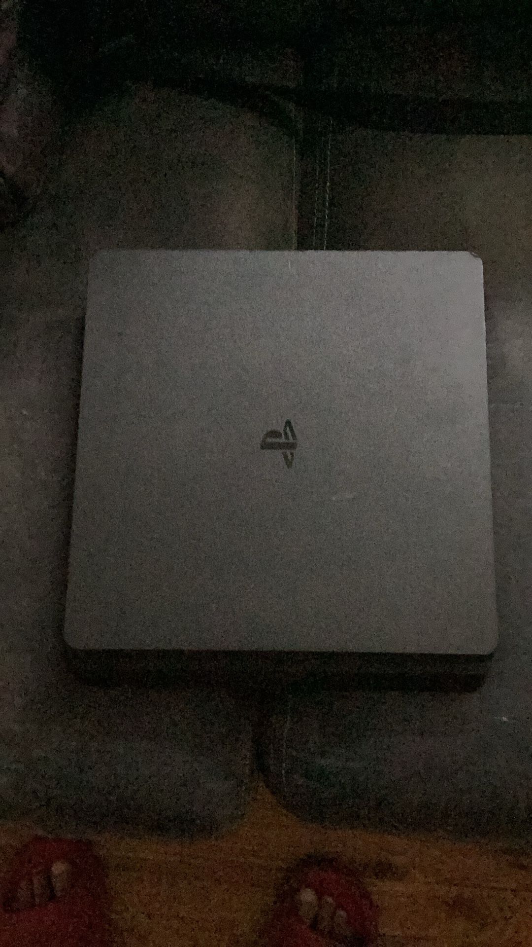 PS4 1tb Slim READ DISCRIPTON
