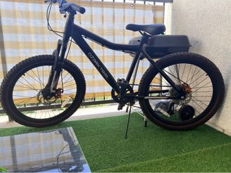 black Ozark Trail mountain bike 24-inch