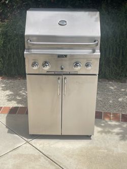 AOG Grill with stand