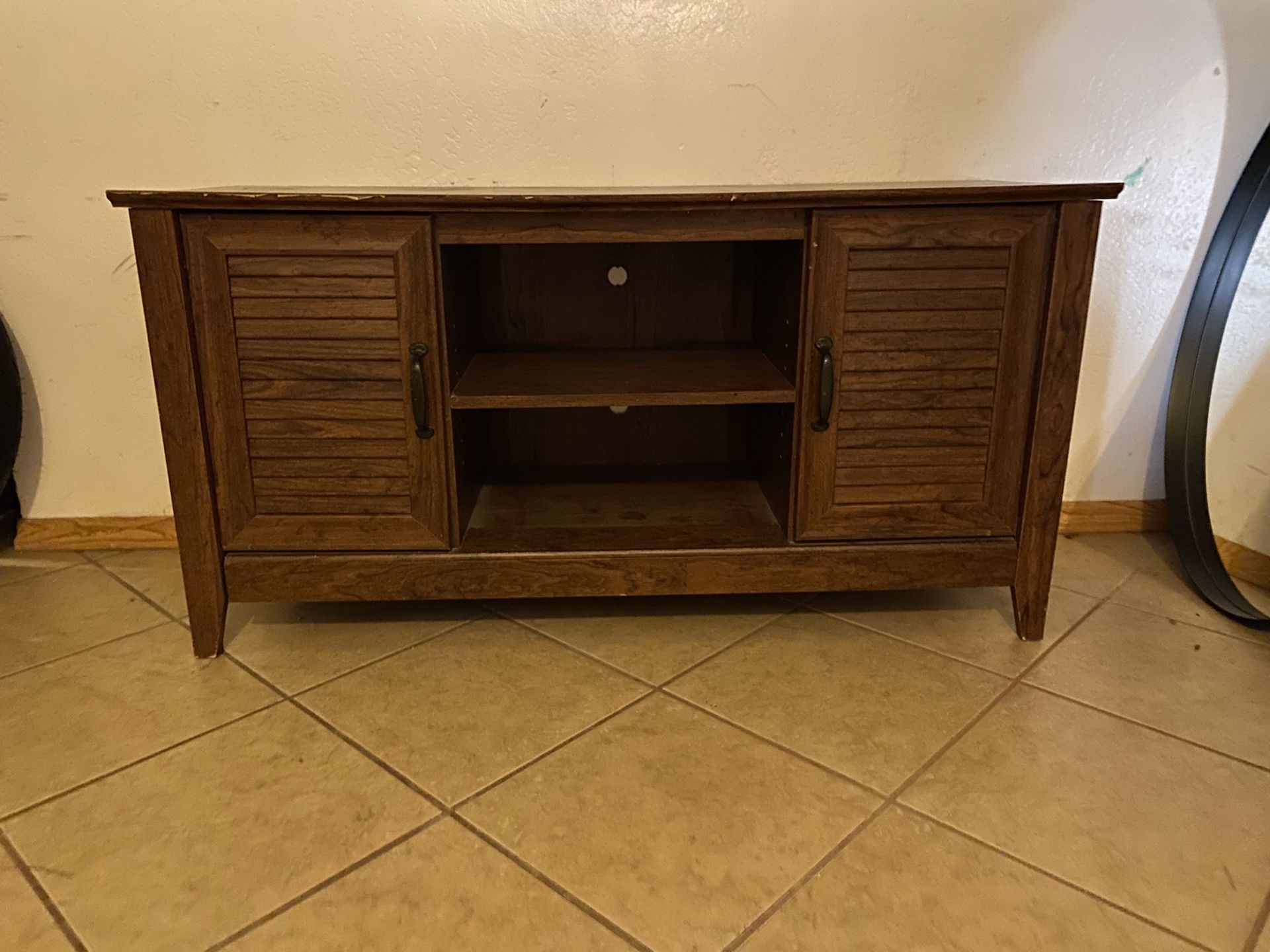 Tv stand