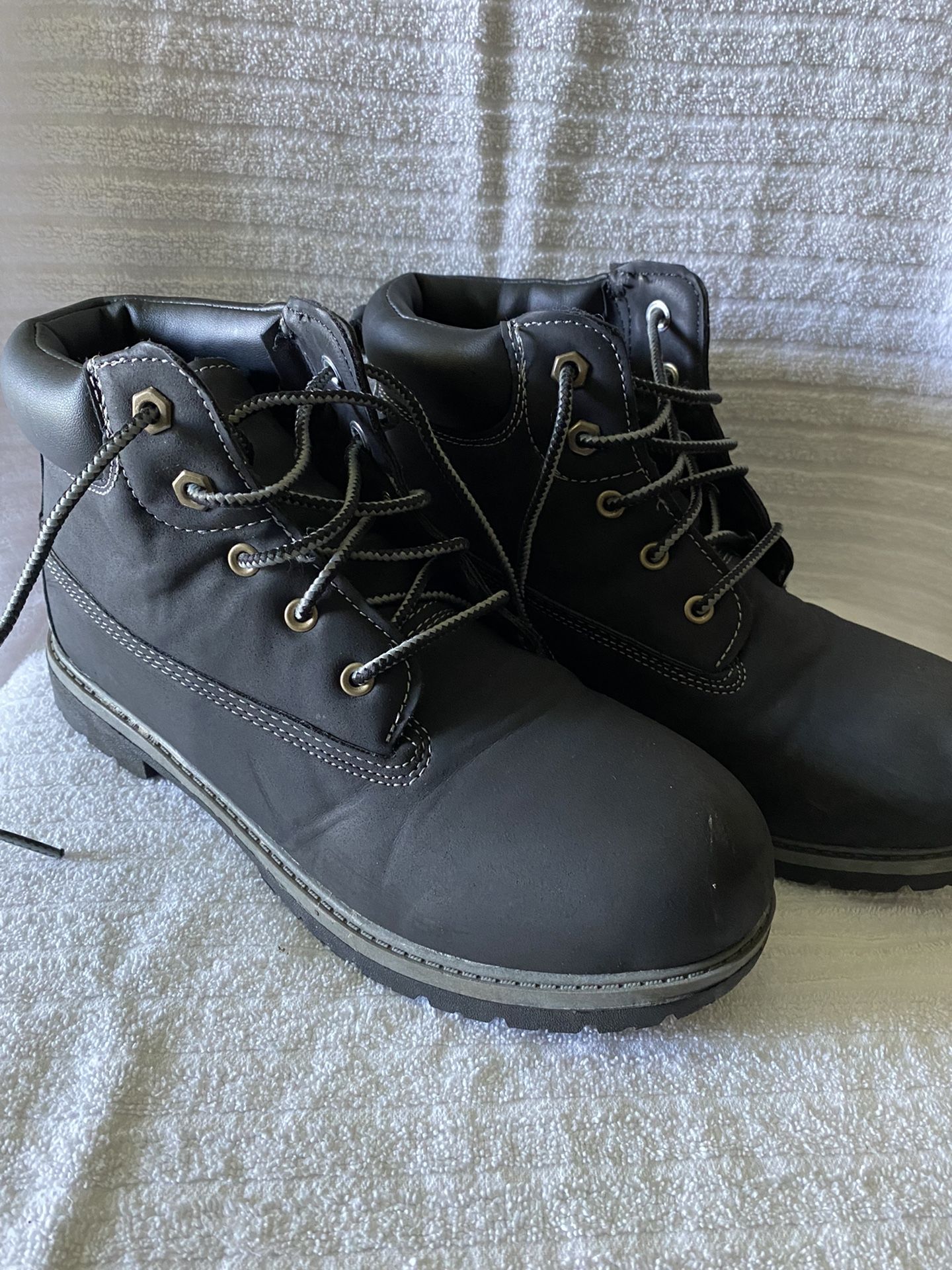 BLACK BOOTS FOT KIDS 6Y