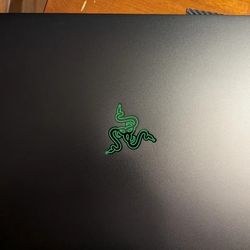 razer blade 16 oled 32GB 1TB RTX 4080 Gaming Laptop