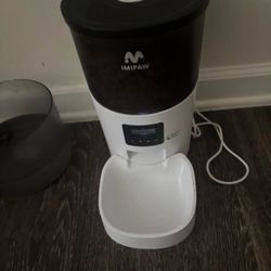 Automatic Cat Feeder (PurinaOne Food Available With Purchase) 
