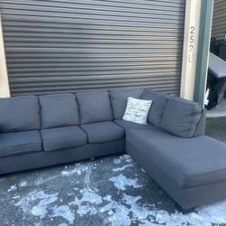 Sectional Couch 