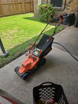Black And Decker Electric Lawnmower 