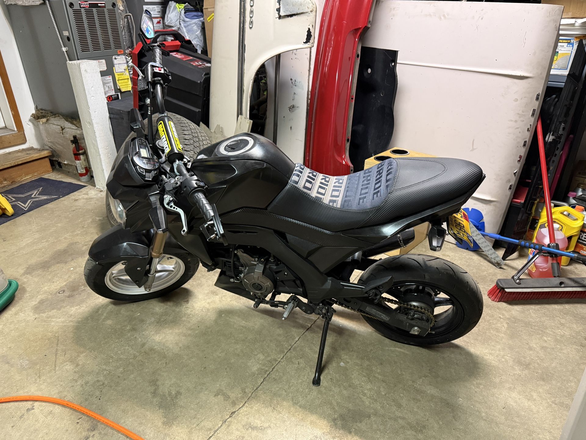 2017 Kawasaki Z125 Pro