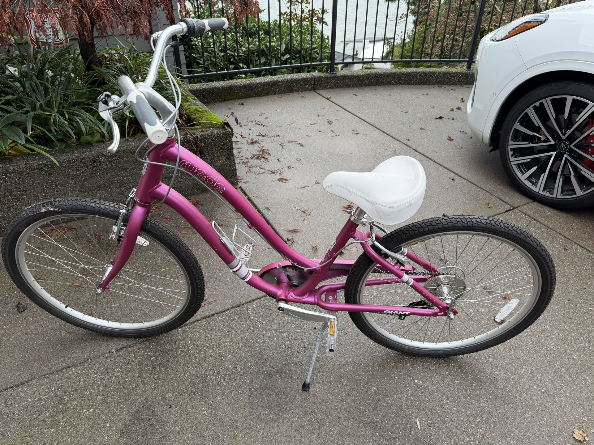 Giant women’s Cruiser Bike
