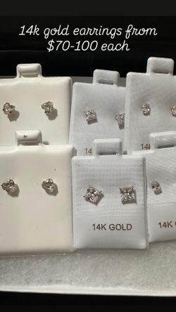 gold earrings