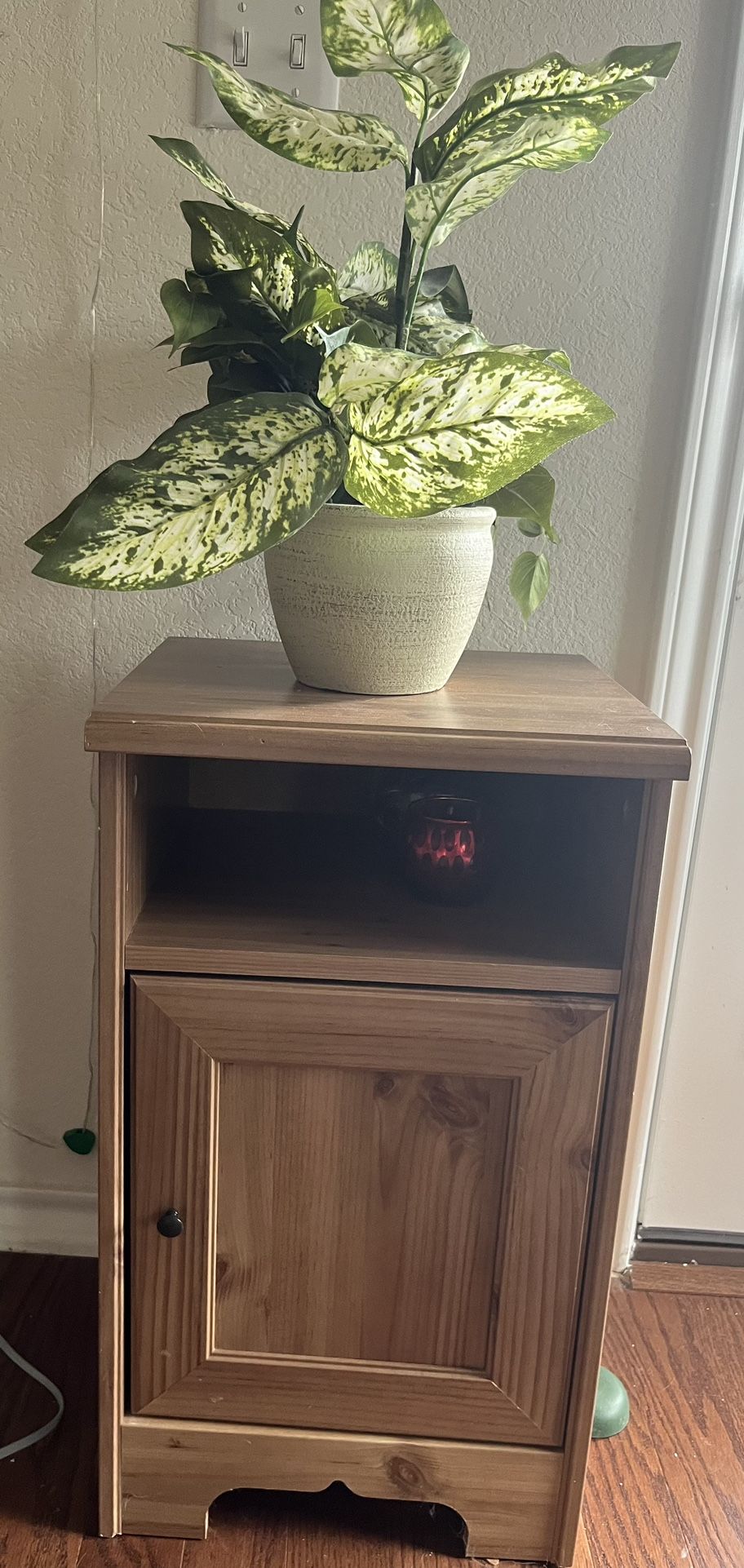 Side Table W/ Fake Plant 