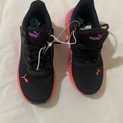Puma Size 6 Brand New Never Used