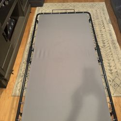 Twin Rollaway Bed 