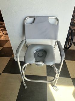 Bedside Commode Chair with Wheels