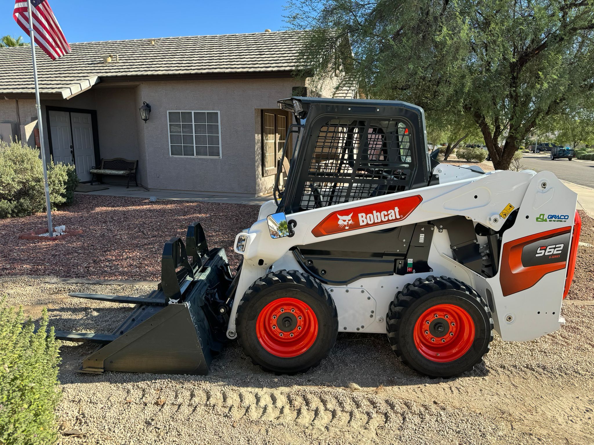 Skid steer loader $225 With Free delivery In Goodyear, Avandole Or Buckeye AZ