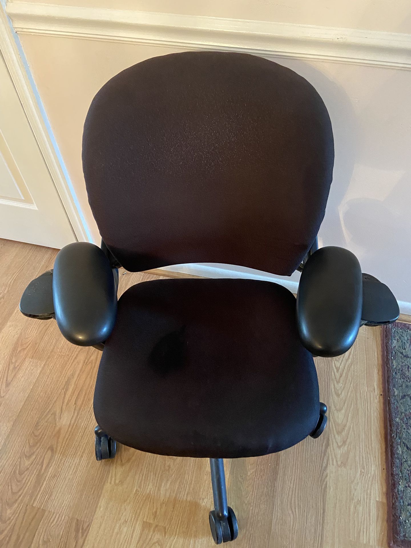 Black Steelcase Leap V1 Office Chair