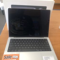 New (2024) 14” MacBook Pro/ 16 GB Memory/ 512 GB SSD / M4 Chip