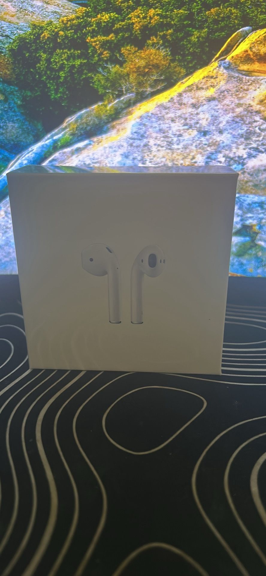 Airpods 2 (sealed) with charging case