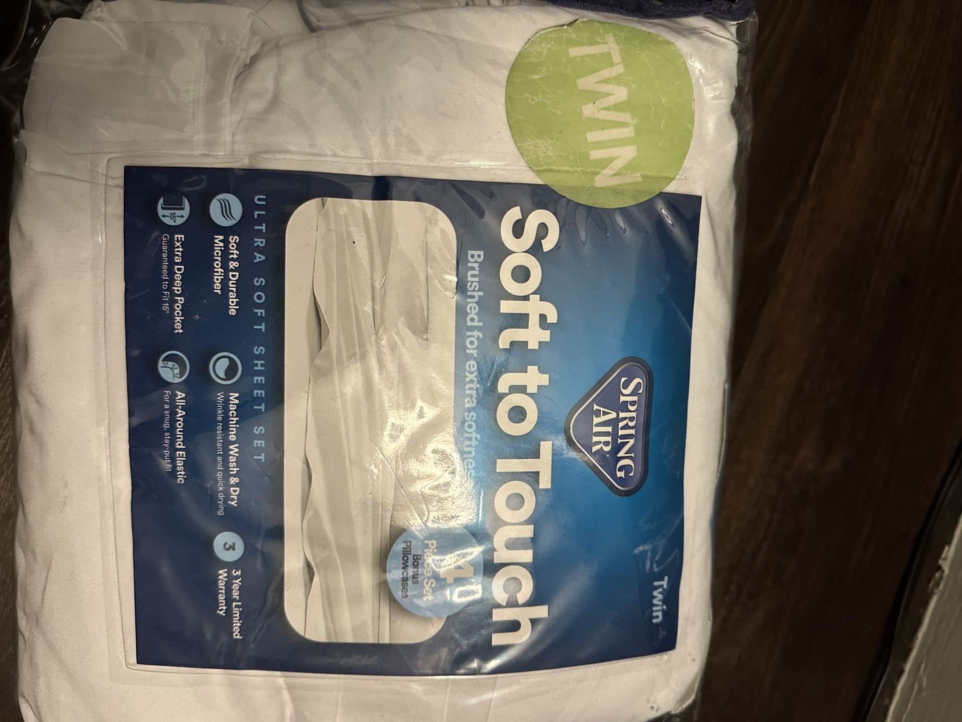 Twin Size White Sheet Set