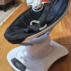 Mamaroo 4moms 