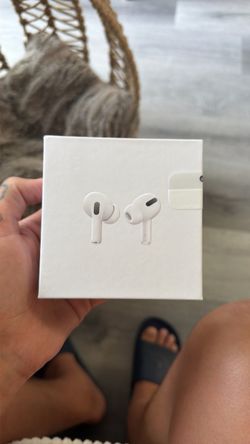 Apple AirPods Pro in Box