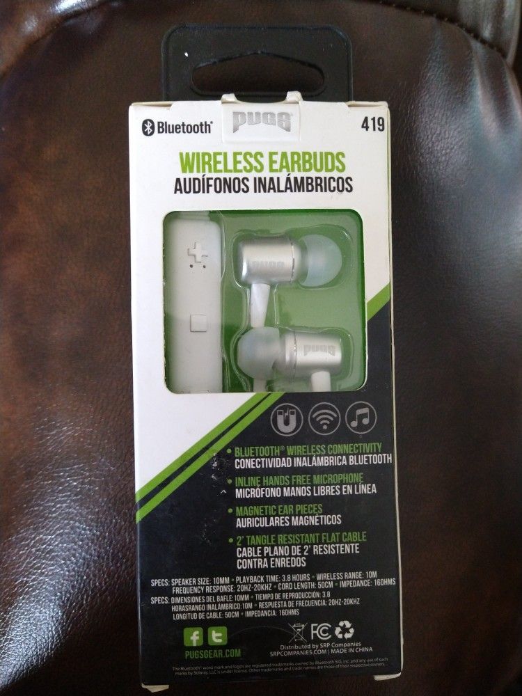 Pugs 419 Wireless Bluetooth Magnetic Earbuds Hands Mic White