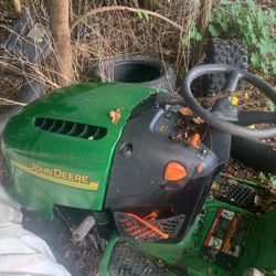 Johnn Deere L110