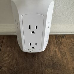 WALL PLUG 6 OUTLET (SURGE PROTECTION)