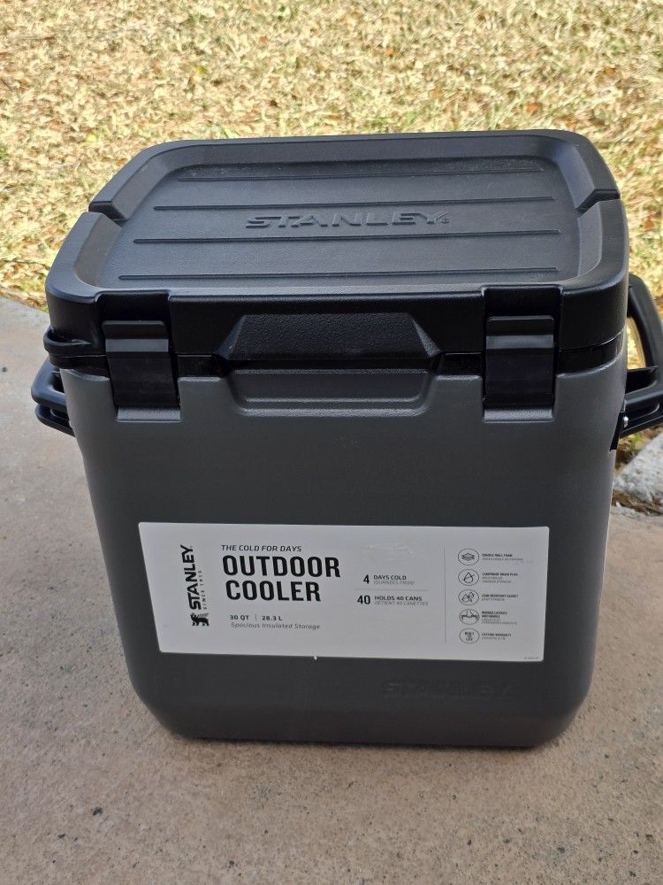 NEW Stanley Cooler