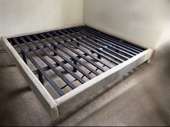 🔥 Santorini Platform King Bed - $350 (Retail $1200) - Vintner's Tuscan Vineyard! 🔥