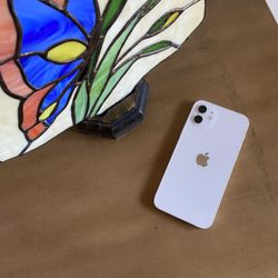 iPhone 12 ( Unlocked ) 64gb White Color