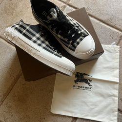 low top Burberry Sneaker 
