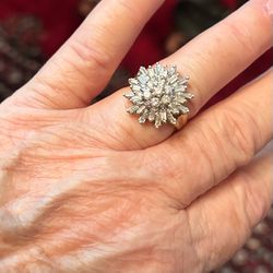Incredible 14 K White Gold Diamond Ring. 33 flawless diamonds.