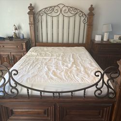 Queen Bed Set