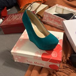 Women’s Heels/Wedges 