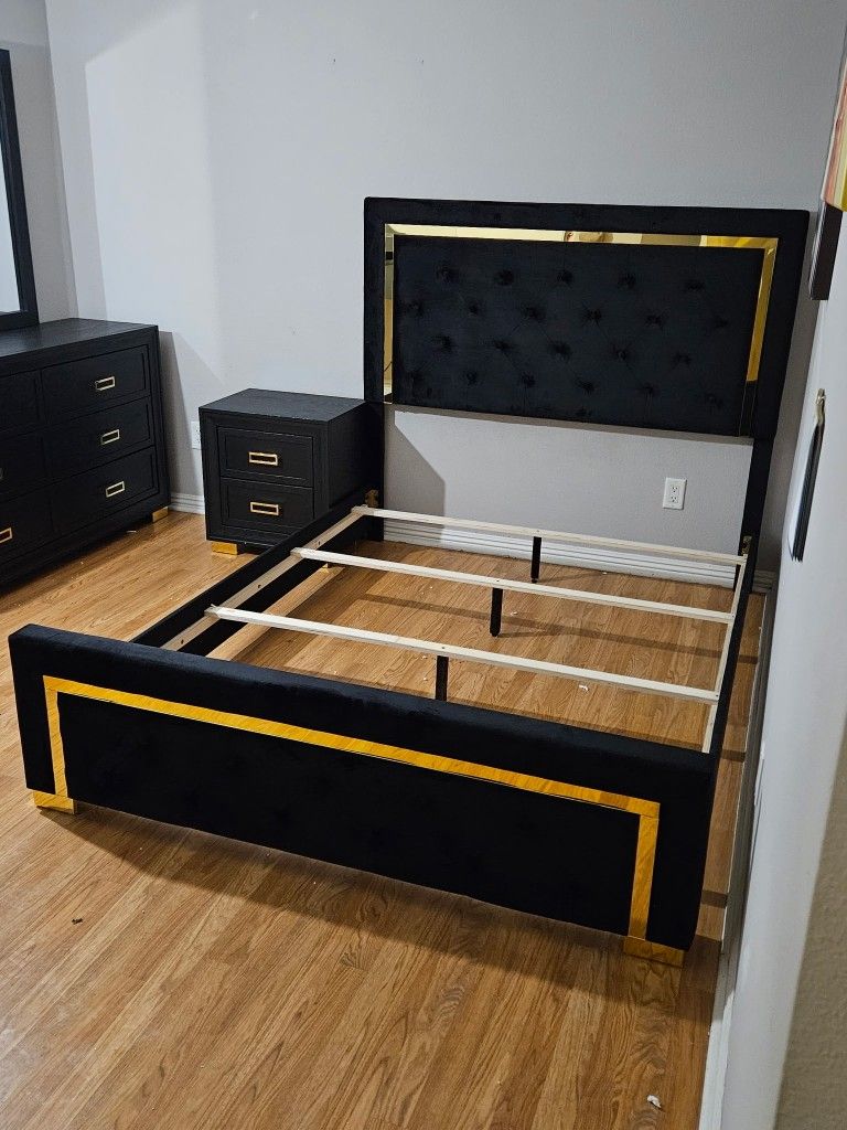 New 4 Pcs Bedroom Set Queen Gold & Black Velvet $699