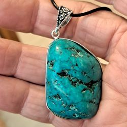 Natural Stone Turquoise Pendant Necklace