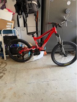 Commencal Supreme 24